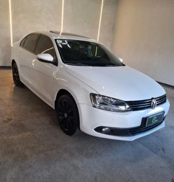 VOLKSWAGEN JETTA 2.0 CONFORTLINE 2014 COM TETO SOLAR