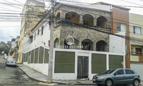 Casa para Venda em Salvador, Amaralina, 4 dormitórios, 1 suíte, 3 banheiros, 1 vaga