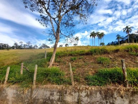 Lotes de 500m² em Cotia  Condomínio Fechado com Tranquilidade e Contato com a Natureza