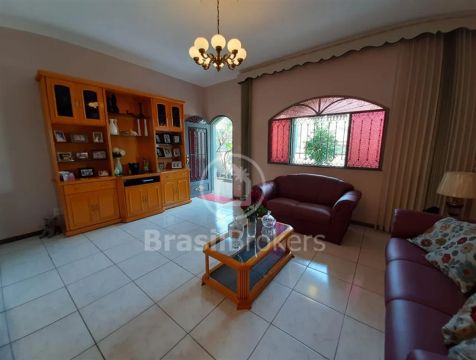 Casa 3 quartos à venda próximo ao Nova América