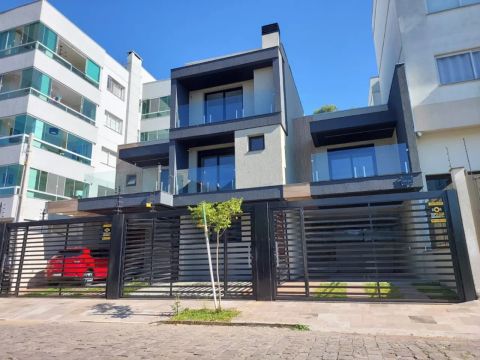 CAXIAS DO SUL - Casa Padrão - VINHEDOS
