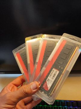 Memória ram 8GB DDR3 1600MHZ novas lacradas 