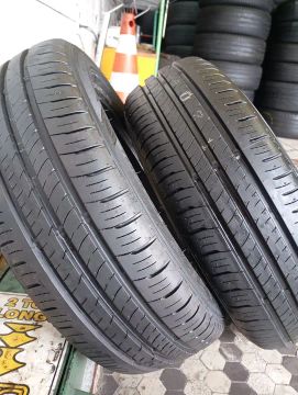 Pneus Dunlop ref 175 65  14 RS 700 os 2