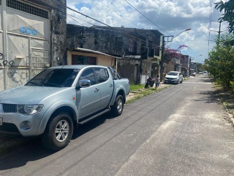 BAIXEI P/ VENDER L200 Triton 3.2 tubo diesel automático 