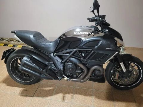 Ducati Diavel com 27mil Km