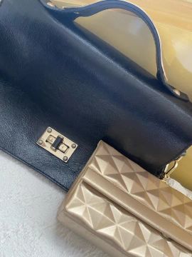 Bolsa Luz da Lua + Bolsa de Mão Dourada - R$500
