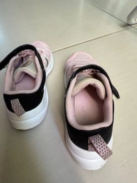 Tênis Nike tamanho 29