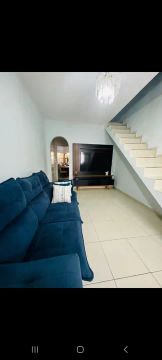 Vender uma Casa aconchegante com móveis planejados