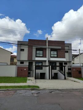 Sobrado com 2 quartos, 131m², à venda em Curitiba, Boa Vista