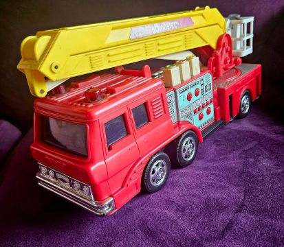 Caminhão de bombeiros Estrela anos 80
