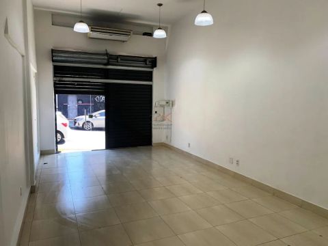 Loja para Locação em Belo Horizonte, Floresta, 2 banheiros