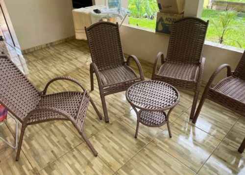 Mesa de centro em fibra sintética