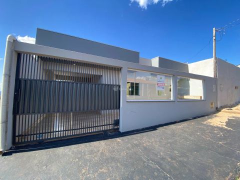 CASA À VENDA NO JD. VIECELI EM CAMBIRA