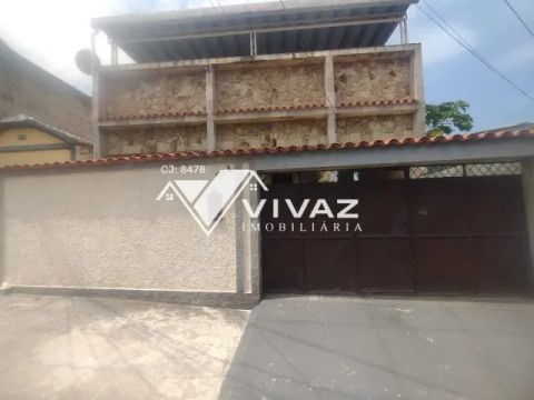 Excelente Casa com 03 Quartos 02 Banheiros Varanda e Garagem na Abolição