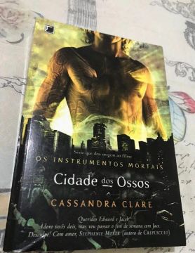 Cidade dos Ossos - Cassandra Clare
