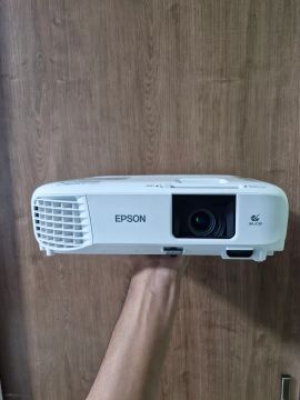 Projetor Epson Powerlight 3LCD