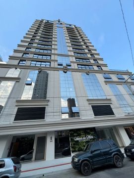 Oportunidade Imperdível! Apartamento NOVO de Alto Padrão Próximo à Big Wheel de BC