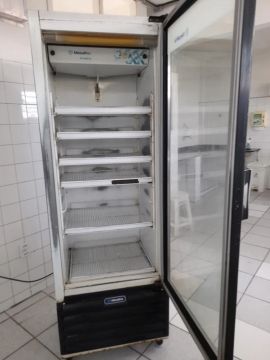 GELADEIRA EXPOSITORA METALFRIO 400l FROST FREE