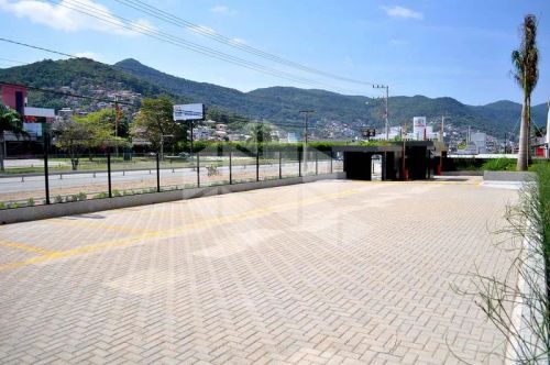 Sala/Conjunto em SACO GRANDE