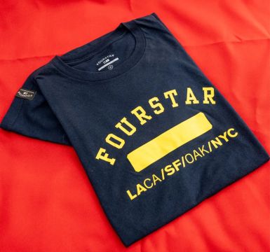 Camiseta FOUR STAR - raríssima / usada apenas uma vez