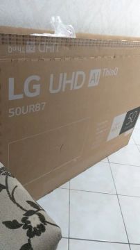 TV LG UHD 50" - SEMINOVA NA CAIXA
