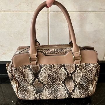 Bolsa de Mão em Couro 