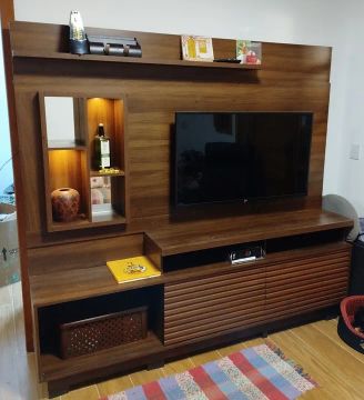 Rack para TV em Madeira com LED