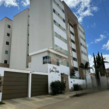 Imóvel para venda possui 77 metros quadrados com 3 quartos em Candeias - Vitória da Conqui