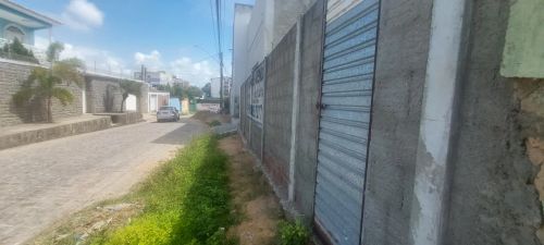 Imóvel para venda possui 240 metros quadrados em Jacintinho - Maceió - AL