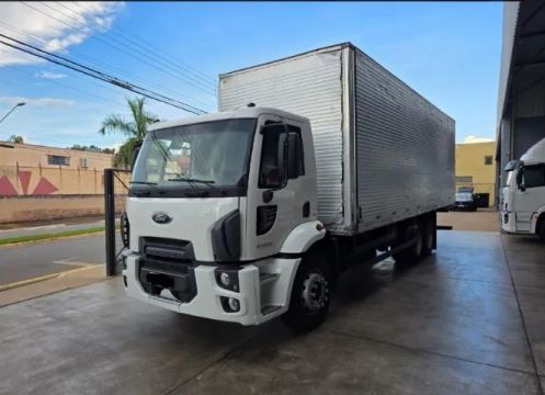 Ford Cargo 2422
