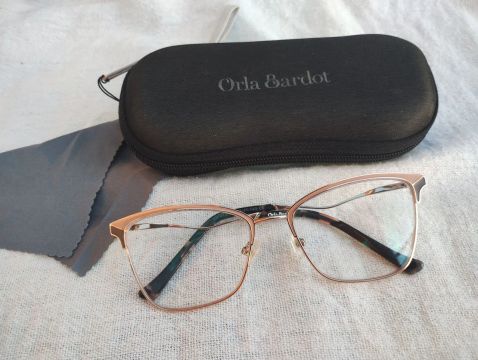 Óculos orla Bardot lente com filtro de luz azul grau 0,5
