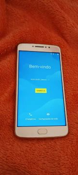 Moto E4 Plus - 2GB de memória RAM e 16GB de armazenamento interno