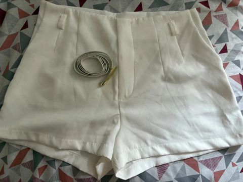 Shorts branco feminino