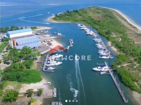Lote em Av Estados Unidos - Forte - São Francisco do Sul/SC
