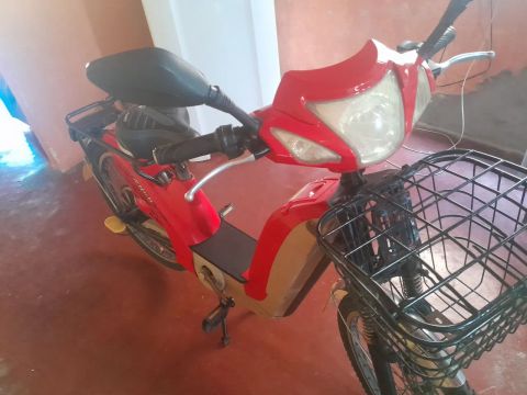 Bicicleta elétrica semi nova