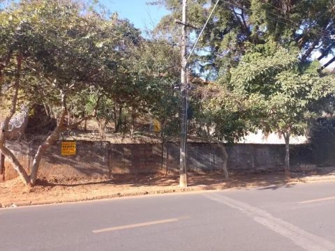 Excelente lote de 1.400 m2 na orla da Pampulha!