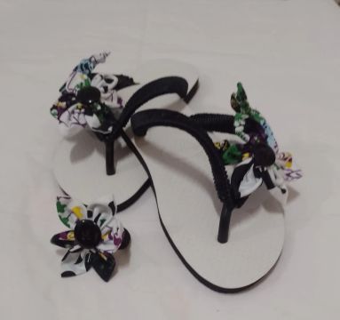 Chinelo Havaiana Feminino com Flores de Fuxico