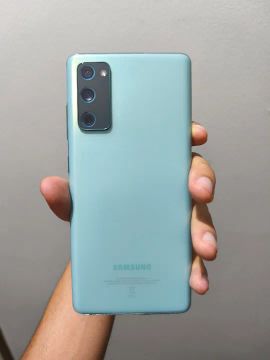 Samsung Galaxy S20 FE Snapdragon em ótimo estado