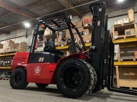 Empilhadeira Hangcha 2,5t nova zero! A menos pior das chinesas terceira linha