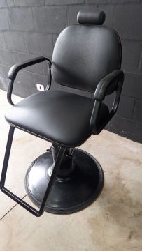 Cadeira hidráulica de Barbeiro - Preta - 