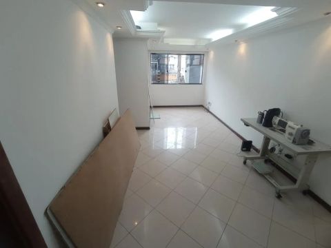 Apartamento para Venda em Salvador, Trobogy, 3 dormitórios, 1 suíte, 2 banheiros, 3 vagas