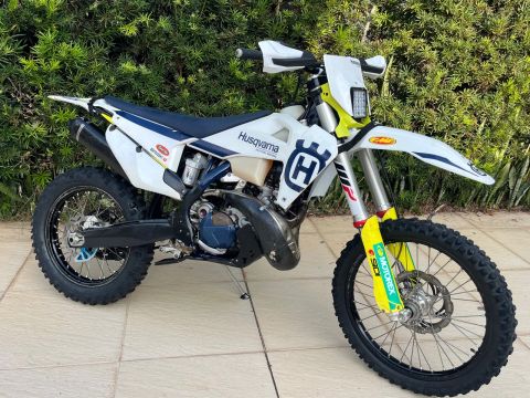 Husqvarna 300 2020 (2 tempos injetada)
