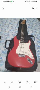 Guitarra Elétrica Vermelha