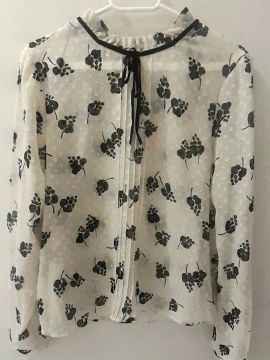 Magnífica e Exclusiva Blusa Importada Original da grife Zara em fino Organdi.