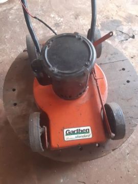 Roçadeira Garthen máquina de cortar grama pouco usada 