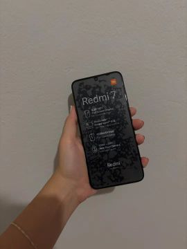 Xiaomi Redmi 7 - Tela Grande e Câmera Dupla