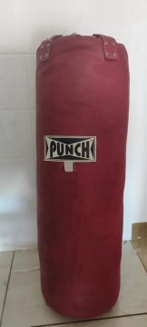 Saco de Pancada Vermelho PUNCH 90cm