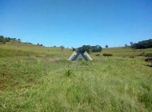 Sítio com 2 dormitórios à venda, 145200 m² por R$ 1.600.000,00 - Zona Rural - Jataizinho/P
