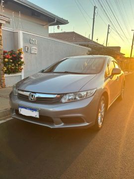 Honda Civic 2014, excelente estado de conservação, carro de procedência 