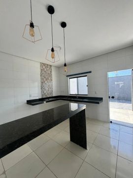 Alugo casa nova - Luzimangues 
